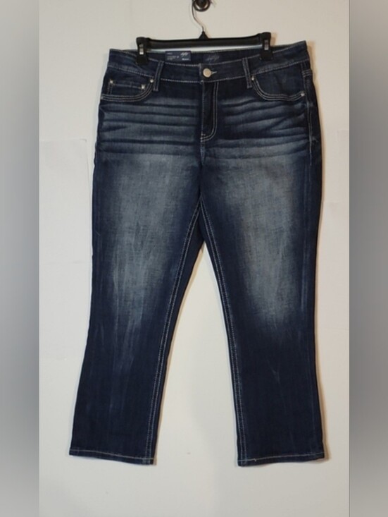Daytrip Denim - Daytrip Virgo Cropped Jeans NWT Size 31